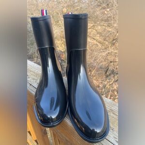 Tommy Hilfiger Women’s Kraig Black Winter & Rain Boots - Like new!